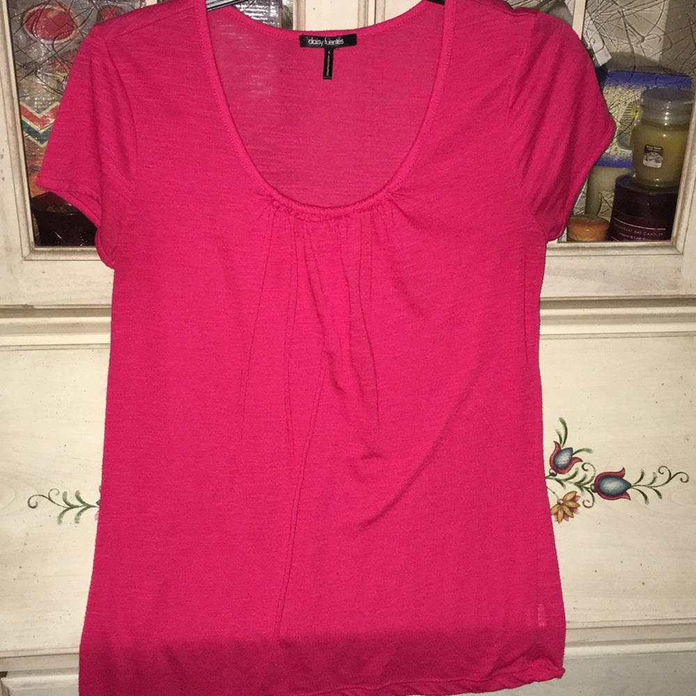 🌻5/$15 Daisy Fuentes cherry red top. Sz S. GUC